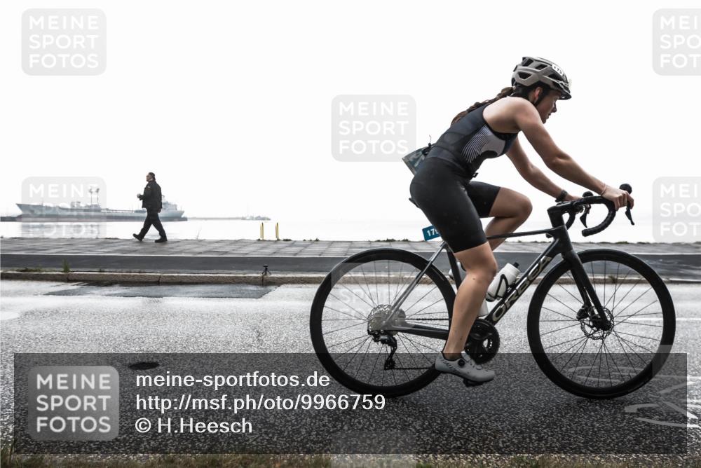 16.08.2026 - KN Förde Triathlon 2026 H.Heesch http://msf.ph/oto/9966759 16.08.2026 09:42:23 Radfahren 179, 217, 226 meine-sportfotos.de
