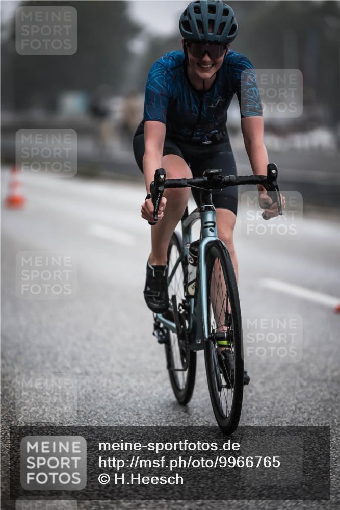 16.08.2026 - KN Förde Triathlon 2026 H.Heesch http://msf.ph/oto/9966765 16.08.2026 09:30:21 Radfahren 142, 146, 235 meine-sportfotos.de
