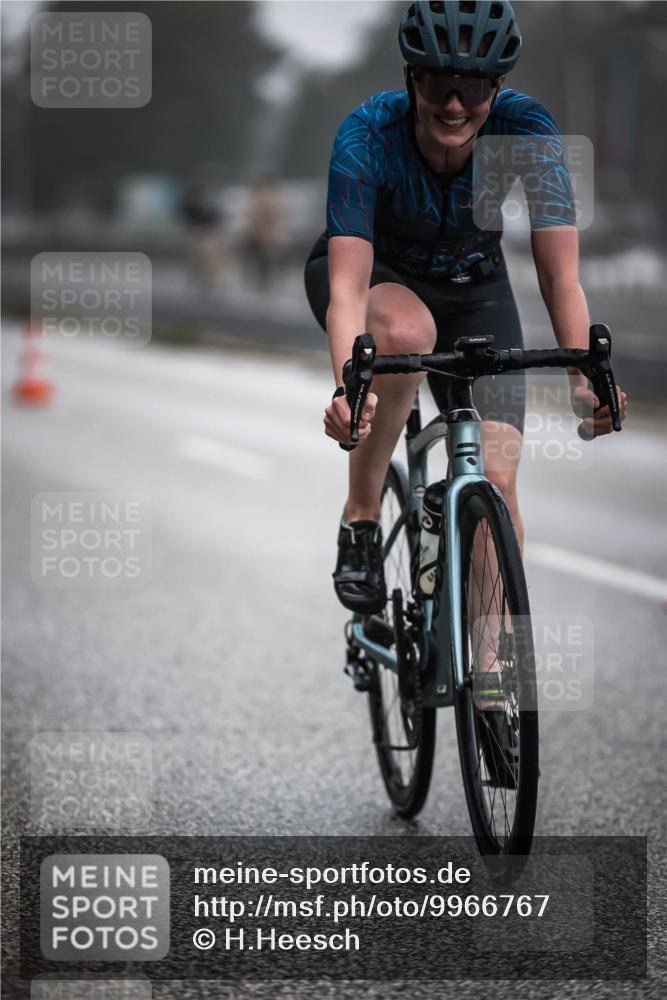 16.08.2026 - KN Förde Triathlon 2026 H.Heesch http://msf.ph/oto/9966767 16.08.2026 09:30:21 Radfahren 142, 146, 235 meine-sportfotos.de