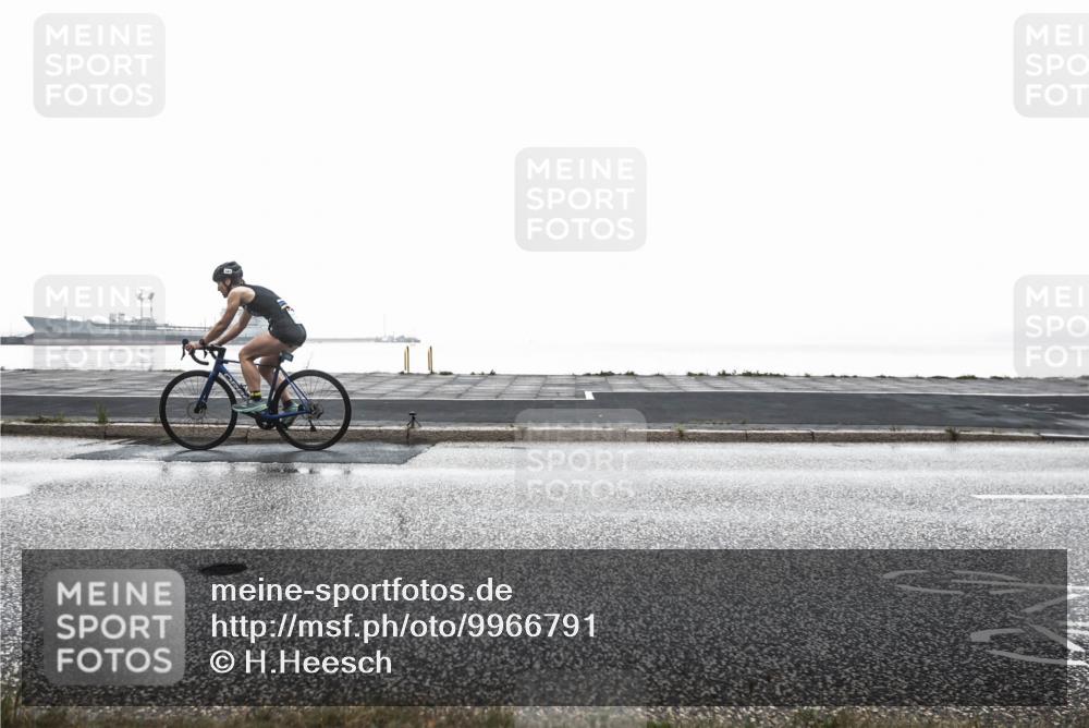 16.08.2026 - KN Förde Triathlon 2026 H.Heesch http://msf.ph/oto/9966791 16.08.2026 09:42:54 Radfahren 127, 143, 222 meine-sportfotos.de