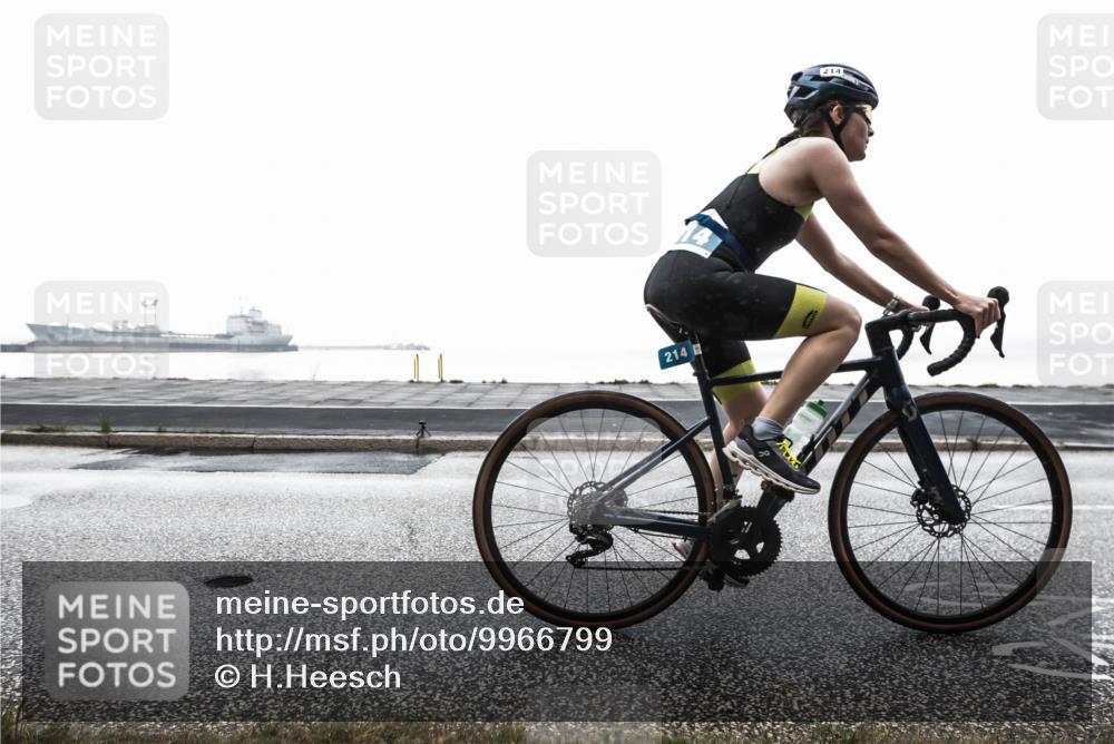 16.08.2026 - KN Förde Triathlon 2026 H.Heesch http://msf.ph/oto/9966799 16.08.2026 09:43:03 Radfahren 133, 140, 214, 219, 223 meine-sportfotos.de