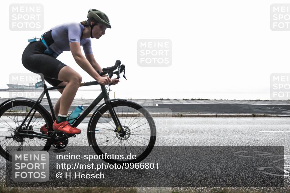 16.08.2026 - KN Förde Triathlon 2026 H.Heesch http://msf.ph/oto/9966801 16.08.2026 09:43:06 Radfahren 140, 219, 223 meine-sportfotos.de