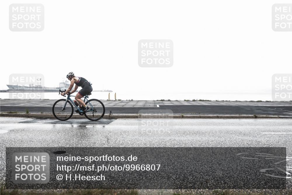 16.08.2026 - KN Förde Triathlon 2026 H.Heesch http://msf.ph/oto/9966807 16.08.2026 09:43:16 Radfahren 147, 158 meine-sportfotos.de