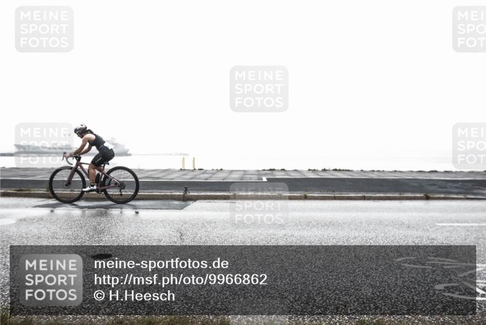 16.08.2026 - KN Förde Triathlon 2026 H.Heesch http://msf.ph/oto/9966862 16.08.2026 09:44:13 Radfahren 130, 131, 235, 245, 251, 805 meine-sportfotos.de