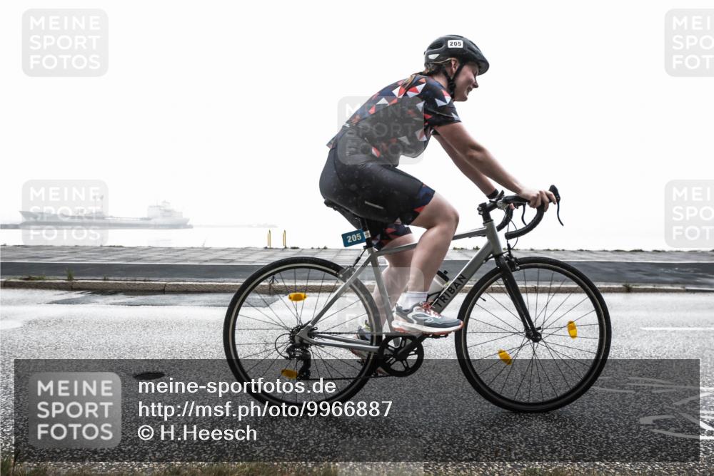 16.08.2026 - KN Förde Triathlon 2026 H.Heesch http://msf.ph/oto/9966887 16.08.2026 09:44:38 Radfahren 205, 213, 254 meine-sportfotos.de