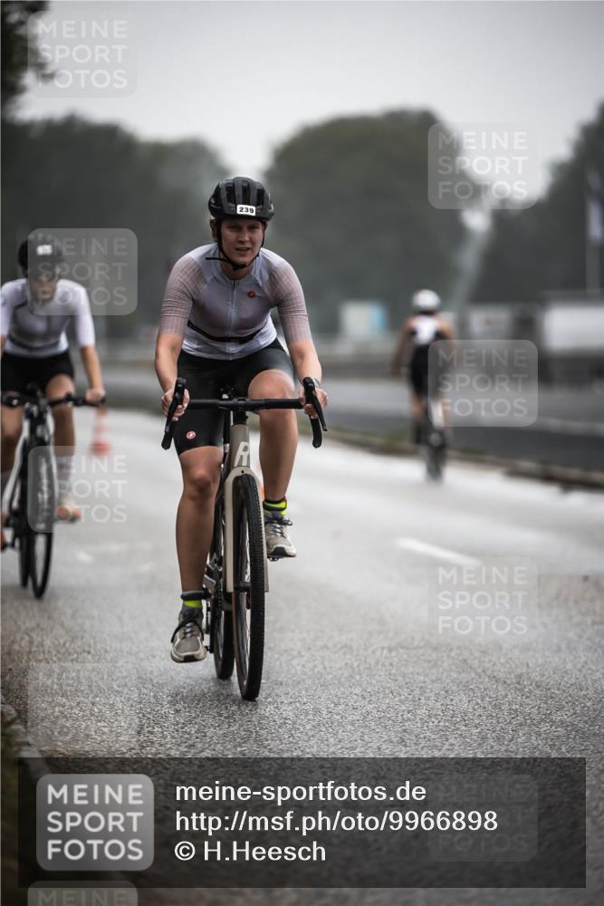 16.08.2026 - KN Förde Triathlon 2026 H.Heesch http://msf.ph/oto/9966898 16.08.2026 09:30:44 Radfahren 160, 194, 202, 239, 248 meine-sportfotos.de