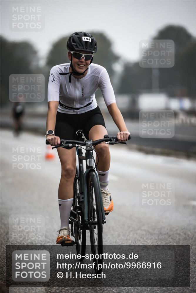 16.08.2026 - KN Förde Triathlon 2026 H.Heesch http://msf.ph/oto/9966916 16.08.2026 09:30:46 Radfahren 129, 160, 194, 205, 239, 248 meine-sportfotos.de