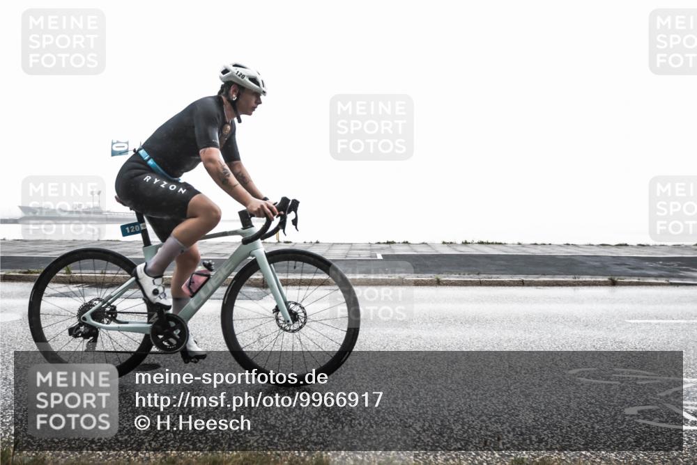 16.08.2026 - KN Förde Triathlon 2026 H.Heesch http://msf.ph/oto/9966917 16.08.2026 09:45:27 Radfahren 120, 154, 155, 238, 243 meine-sportfotos.de