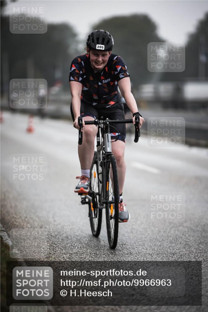 16.08.2026 - KN Förde Triathlon 2026 H.Heesch http://msf.ph/oto/9966963 16.08.2026 09:30:50 Radfahren 129, 141, 149, 160, 205 meine-sportfotos.de