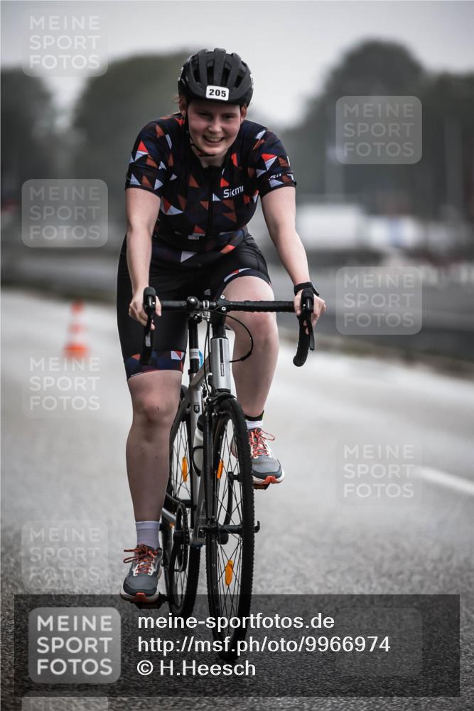 16.08.2026 - KN Förde Triathlon 2026 H.Heesch http://msf.ph/oto/9966974 16.08.2026 09:30:50 Radfahren 129, 141, 149, 160, 205 meine-sportfotos.de