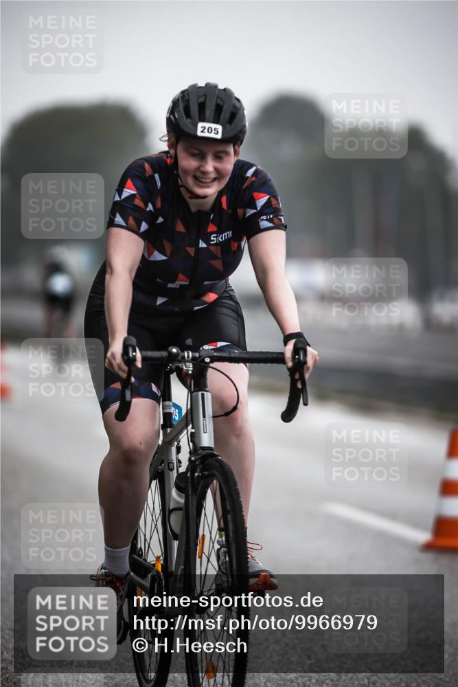 16.08.2026 - KN Förde Triathlon 2026 H.Heesch http://msf.ph/oto/9966979 16.08.2026 09:30:50 Radfahren 129, 141, 149, 160, 205 meine-sportfotos.de