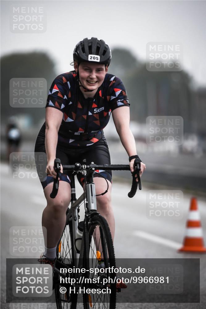 16.08.2026 - KN Förde Triathlon 2026 H.Heesch http://msf.ph/oto/9966981 16.08.2026 09:30:51 Radfahren 129, 141, 149, 160, 205 meine-sportfotos.de