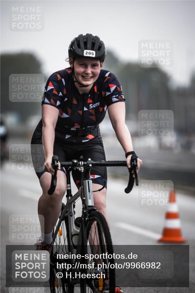 16.08.2026 - KN Förde Triathlon 2026 H.Heesch http://msf.ph/oto/9966982 16.08.2026 09:30:51 Radfahren 129, 141, 149, 160, 205 meine-sportfotos.de