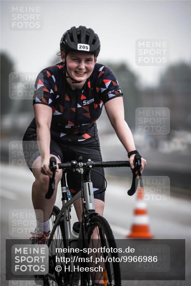 16.08.2026 - KN Förde Triathlon 2026 H.Heesch http://msf.ph/oto/9966986 16.08.2026 09:30:51 Radfahren 129, 141, 149, 160, 205 meine-sportfotos.de