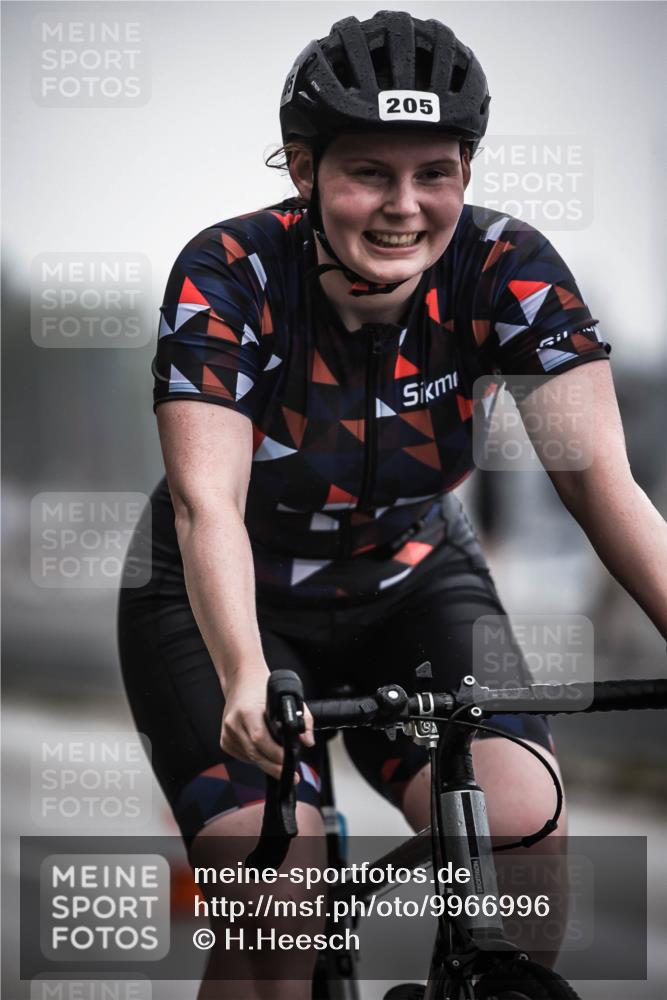 16.08.2026 - KN Förde Triathlon 2026 H.Heesch http://msf.ph/oto/9966996 16.08.2026 09:30:51 Radfahren 129, 141, 149, 160, 205 meine-sportfotos.de
