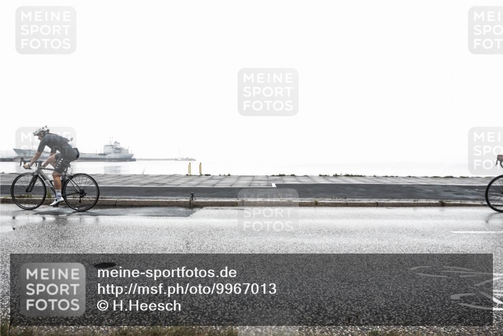 16.08.2026 - KN Förde Triathlon 2026 H.Heesch http://msf.ph/oto/9967013 16.08.2026 09:46:57 Radfahren 131, 161, 166, 170, 178, 189, 192, 251, 805 meine-sportfotos.de