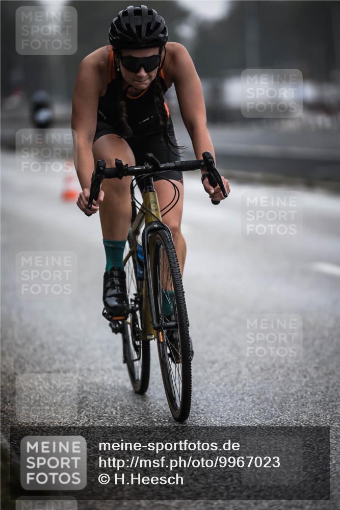 16.08.2026 - KN Förde Triathlon 2026 H.Heesch http://msf.ph/oto/9967023 16.08.2026 09:30:58 Radfahren 122, 130, 149, 214, 223 meine-sportfotos.de
