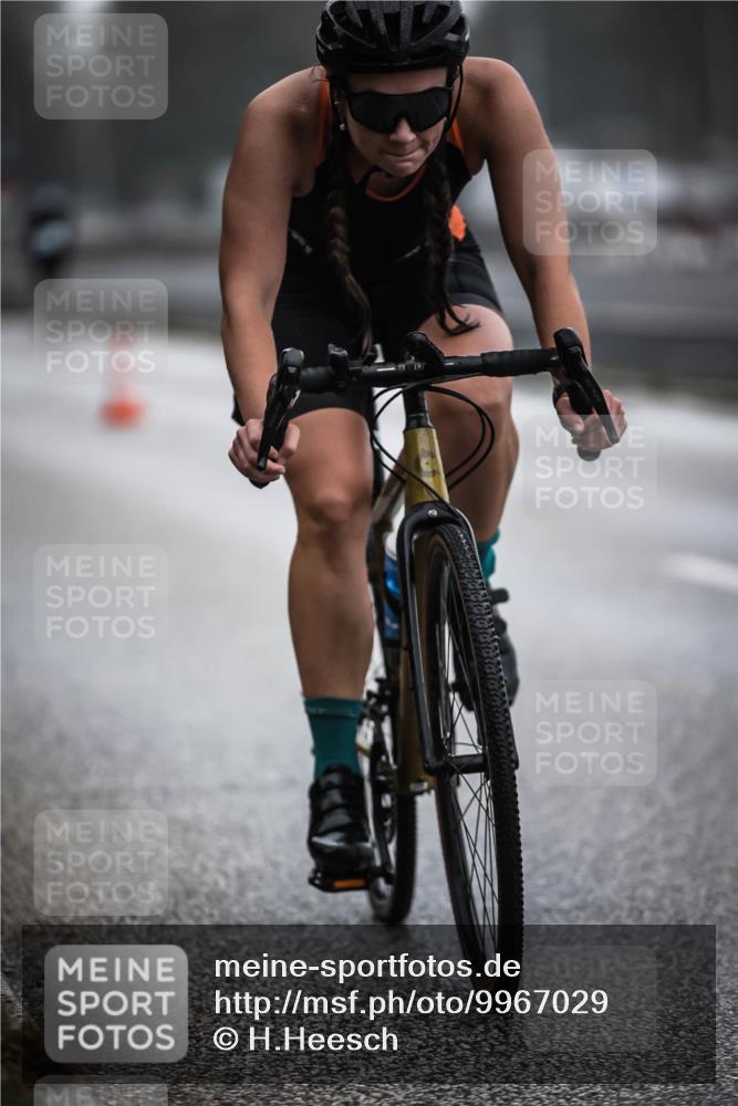 16.08.2026 - KN Förde Triathlon 2026 H.Heesch http://msf.ph/oto/9967029 16.08.2026 09:30:58 Radfahren 122, 130, 149, 214, 223 meine-sportfotos.de