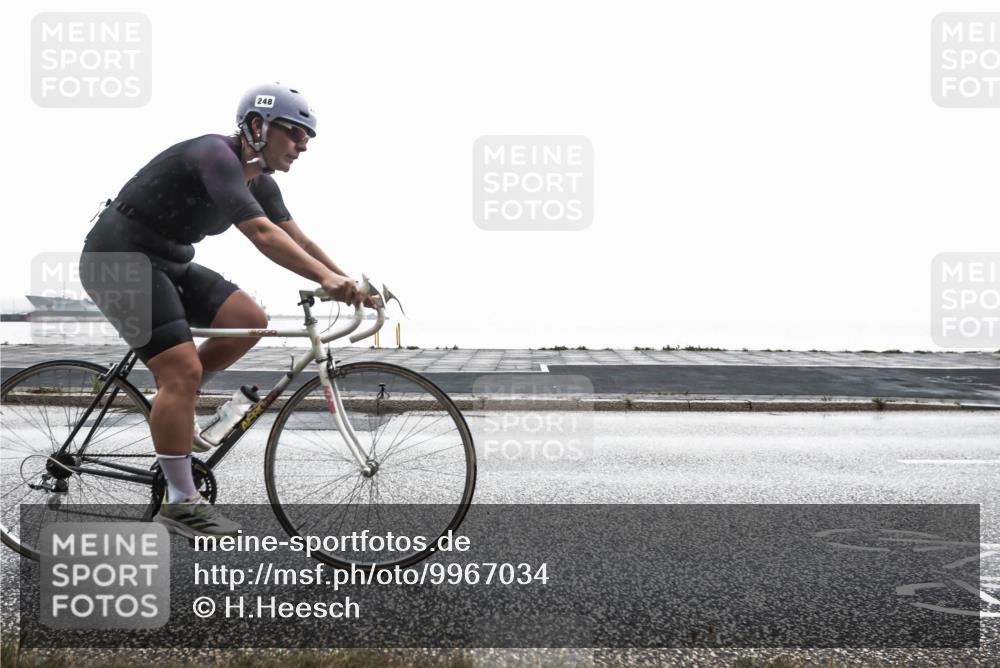 16.08.2026 - KN Förde Triathlon 2026 H.Heesch http://msf.ph/oto/9967034 16.08.2026 09:47:24 Radfahren 138, 248, 254 meine-sportfotos.de