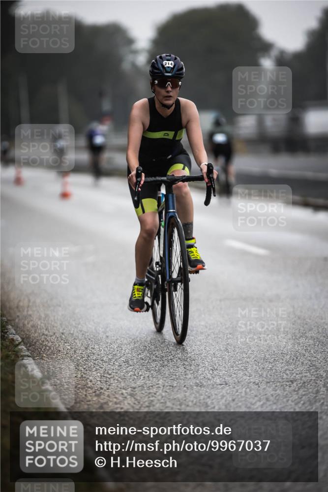 16.08.2026 - KN Förde Triathlon 2026 H.Heesch http://msf.ph/oto/9967037 16.08.2026 09:31:02 Radfahren 117, 130, 214, 223 meine-sportfotos.de