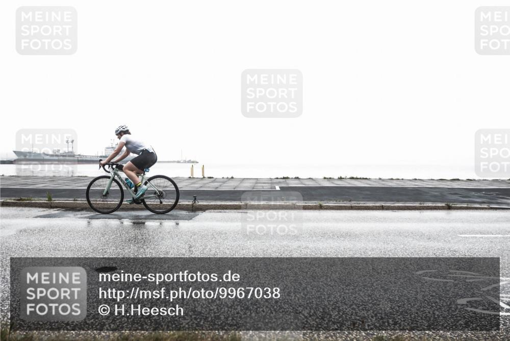 16.08.2026 - KN Förde Triathlon 2026 H.Heesch http://msf.ph/oto/9967038 16.08.2026 09:47:31 Radfahren 156, 160, 228, 266 meine-sportfotos.de
