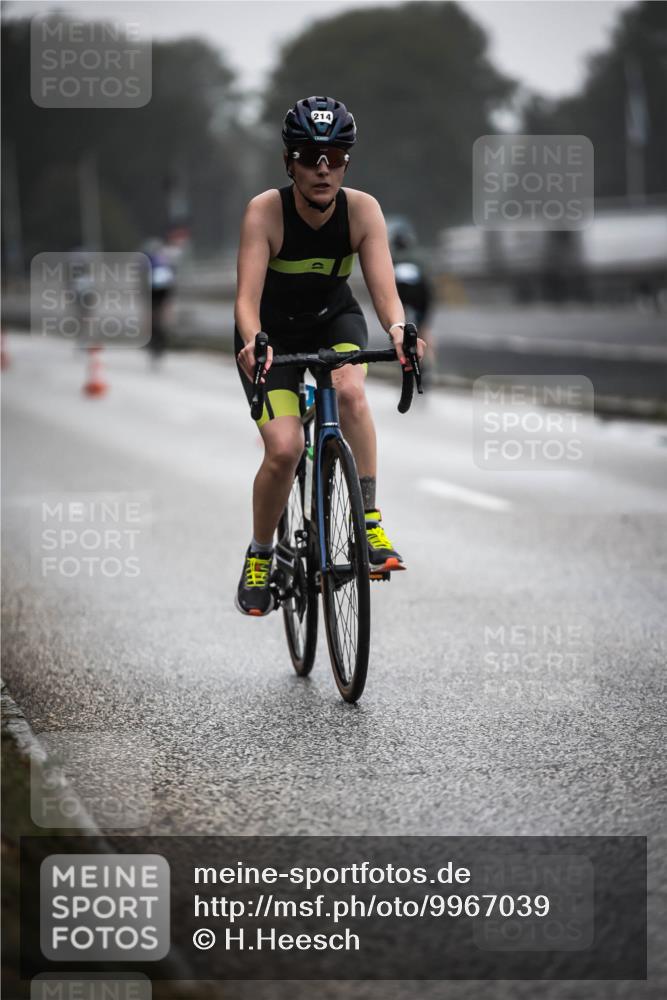 16.08.2026 - KN Förde Triathlon 2026 H.Heesch http://msf.ph/oto/9967039 16.08.2026 09:31:02 Radfahren 117, 130, 214, 223 meine-sportfotos.de