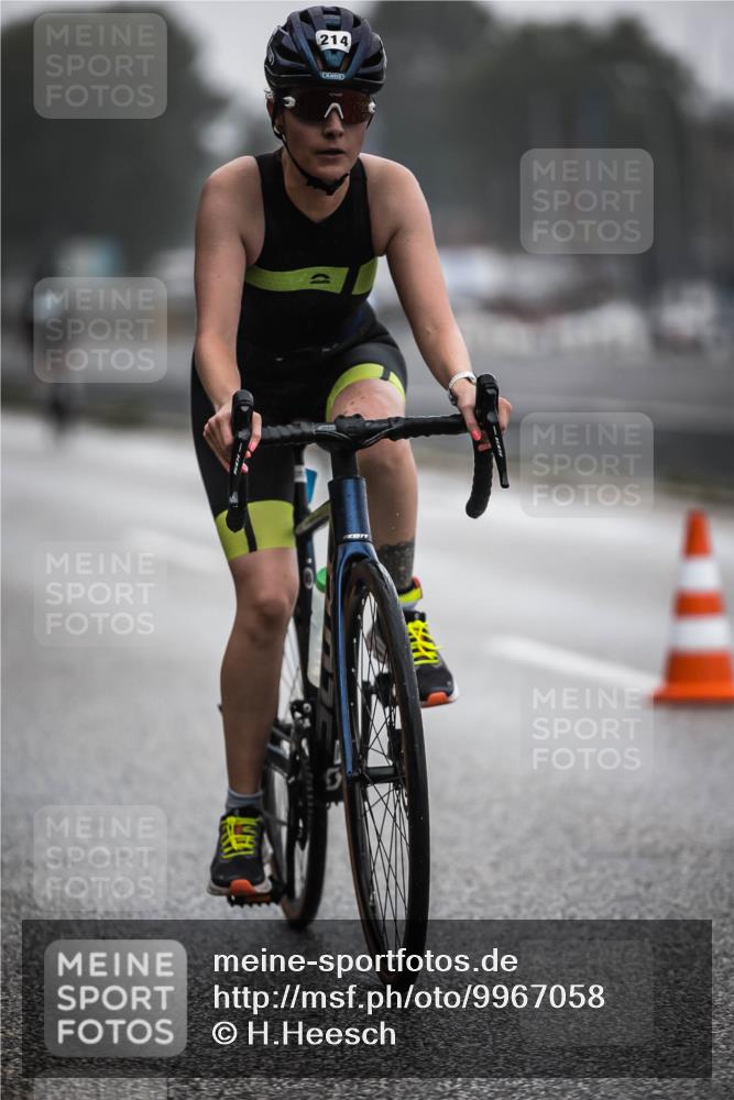16.08.2026 - KN Förde Triathlon 2026 H.Heesch http://msf.ph/oto/9967058 16.08.2026 09:31:02 Radfahren 117, 130, 214, 223 meine-sportfotos.de