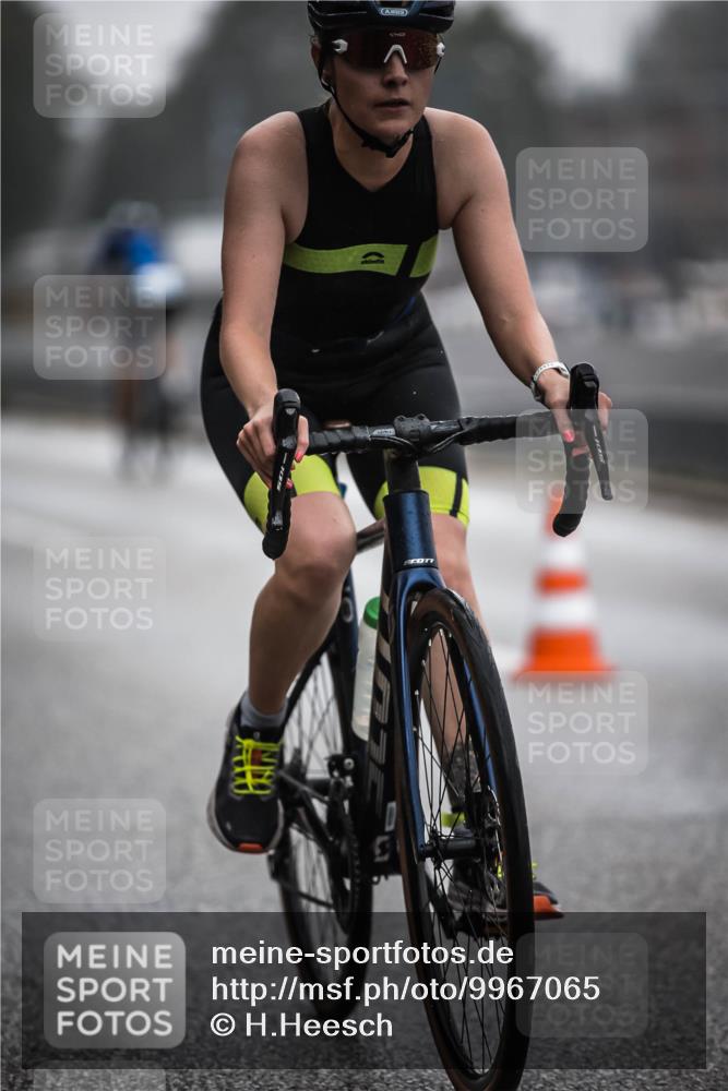 16.08.2026 - KN Förde Triathlon 2026 H.Heesch http://msf.ph/oto/9967065 16.08.2026 09:31:02 Radfahren 117, 130, 214, 223 meine-sportfotos.de