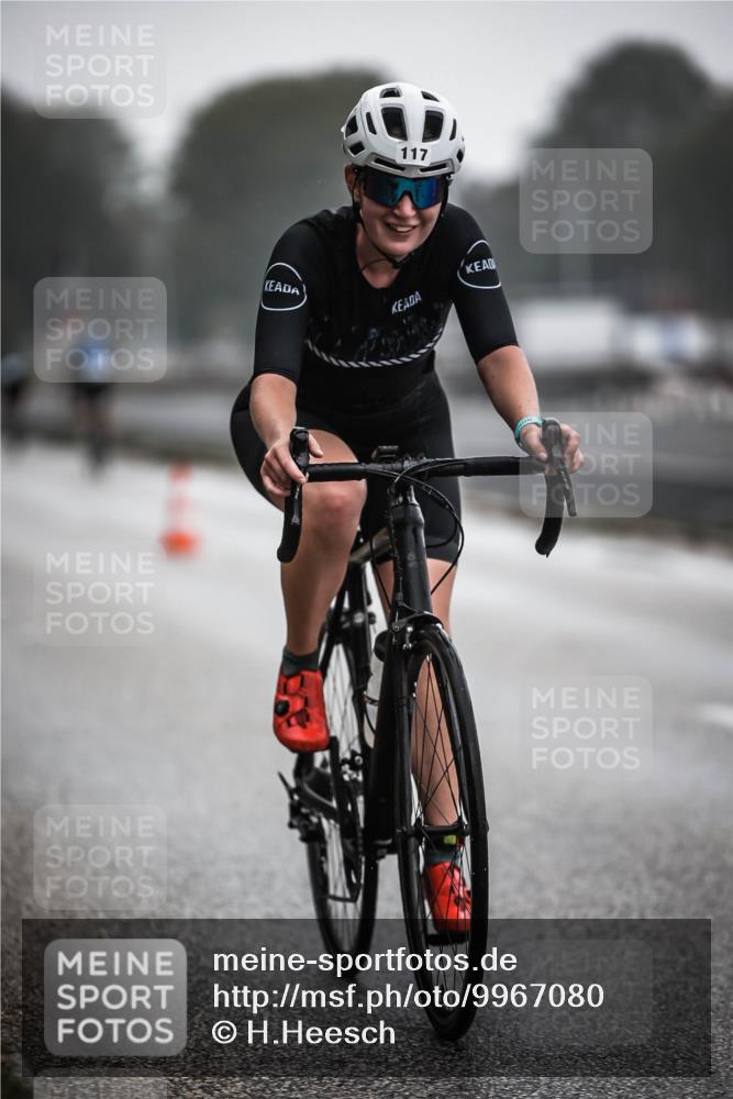 16.08.2026 - KN Förde Triathlon 2026 H.Heesch http://msf.ph/oto/9967080 16.08.2026 09:31:05 Radfahren 117, 130, 214 meine-sportfotos.de
