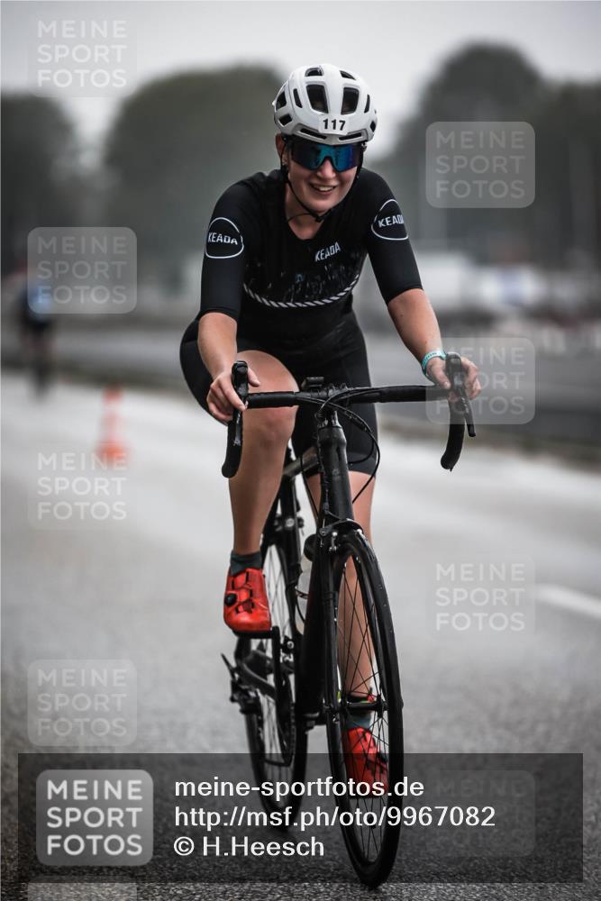 16.08.2026 - KN Förde Triathlon 2026 H.Heesch http://msf.ph/oto/9967082 16.08.2026 09:31:05 Radfahren 117, 130, 214 meine-sportfotos.de