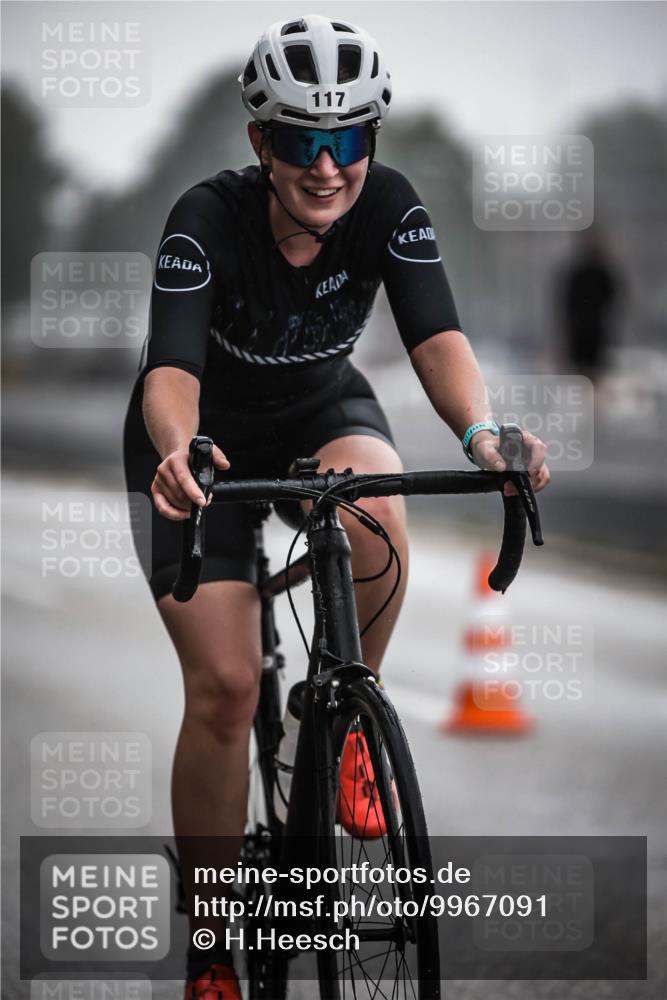 16.08.2026 - KN Förde Triathlon 2026 H.Heesch http://msf.ph/oto/9967091 16.08.2026 09:31:06 Radfahren 117, 130, 167, 182 meine-sportfotos.de