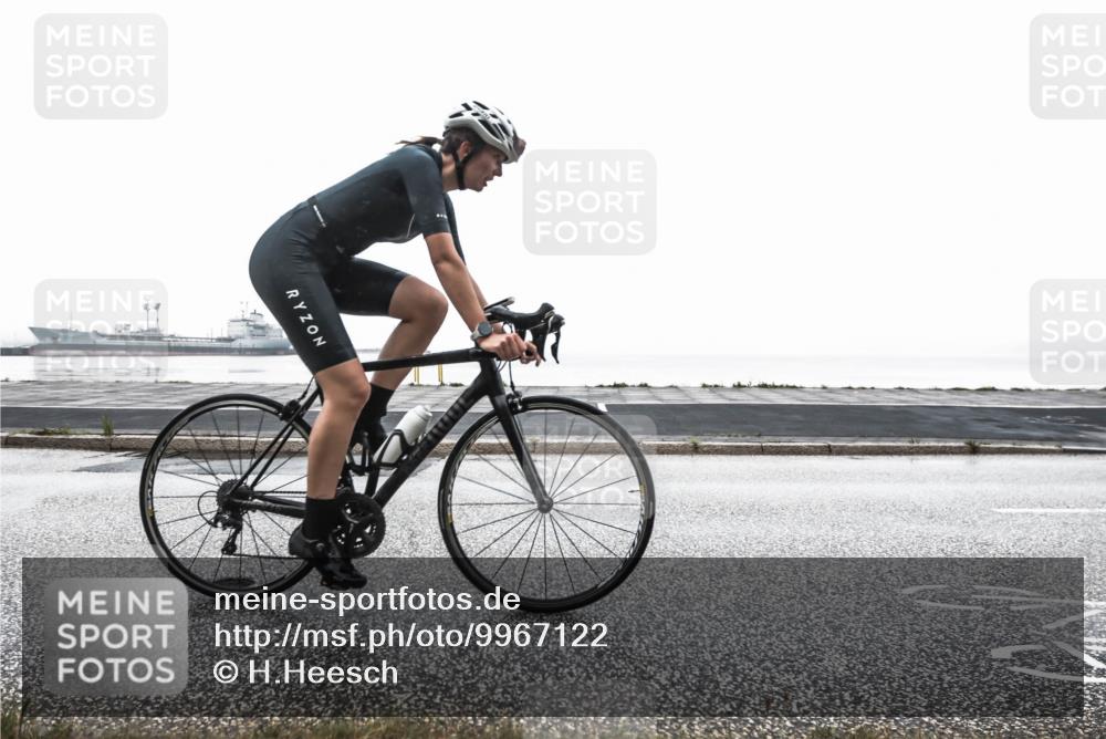 16.08.2026 - KN Förde Triathlon 2026 H.Heesch http://msf.ph/oto/9967122 16.08.2026 09:49:06 Radfahren 169, 190, 198 meine-sportfotos.de