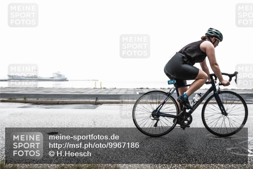 16.08.2026 - KN Förde Triathlon 2026 H.Heesch http://msf.ph/oto/9967186 16.08.2026 09:50:20 Radfahren 156, 174, 194, 239 meine-sportfotos.de