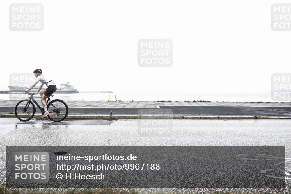 16.08.2026 - KN Förde Triathlon 2026 H.Heesch http://msf.ph/oto/9967188 16.08.2026 09:50:23 Radfahren 180, 239, 266 meine-sportfotos.de