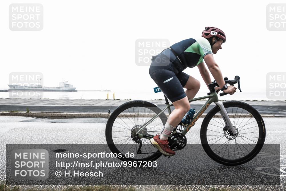 16.08.2026 - KN Förde Triathlon 2026 H.Heesch http://msf.ph/oto/9967203 16.08.2026 09:50:38 Radfahren 123, 126, 148, 217, 228 meine-sportfotos.de