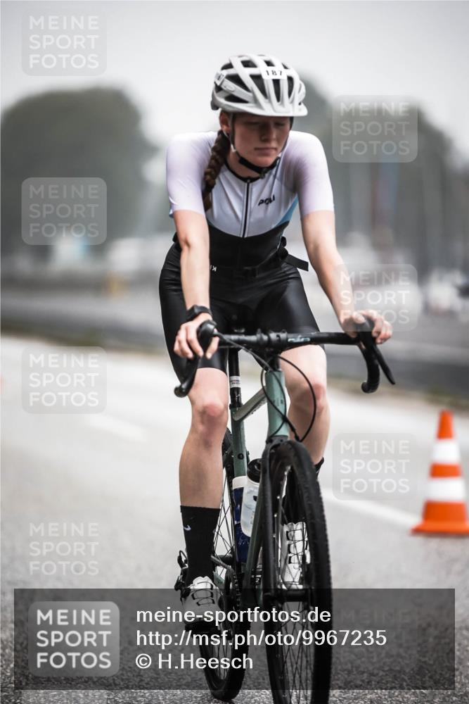 16.08.2026 - KN Förde Triathlon 2026 H.Heesch http://msf.ph/oto/9967235 16.08.2026 09:38:45 Radfahren 126, 166, 187 meine-sportfotos.de