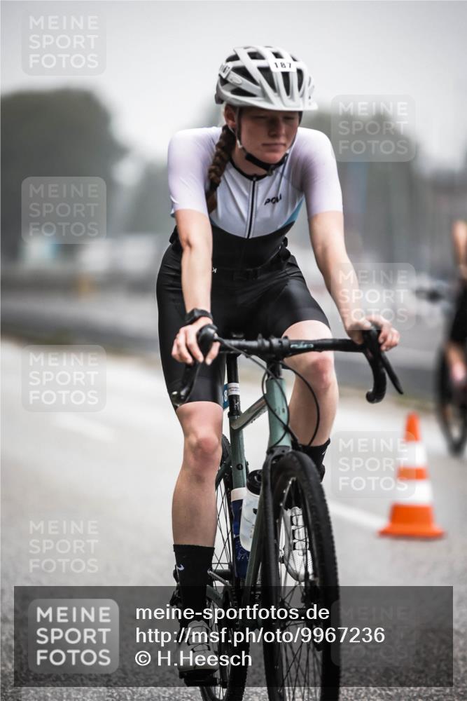 16.08.2026 - KN Förde Triathlon 2026 H.Heesch http://msf.ph/oto/9967236 16.08.2026 09:38:45 Radfahren 126, 166, 187 meine-sportfotos.de
