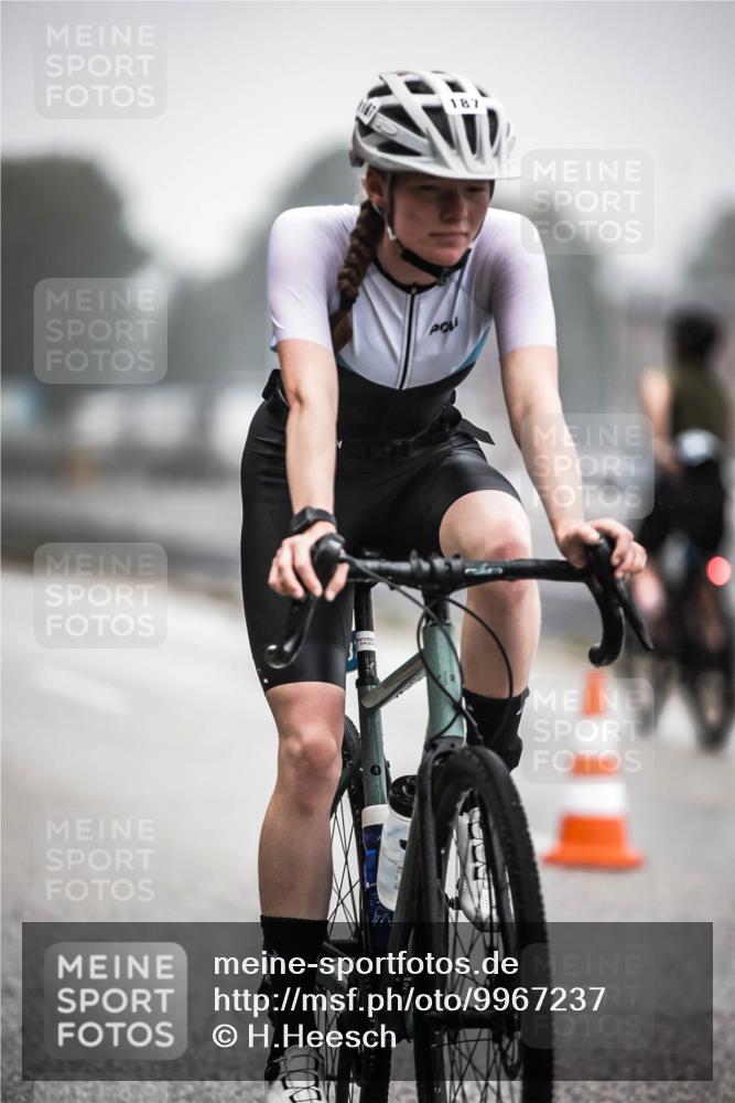 16.08.2026 - KN Förde Triathlon 2026 H.Heesch http://msf.ph/oto/9967237 16.08.2026 09:38:45 Radfahren 126, 166, 187 meine-sportfotos.de