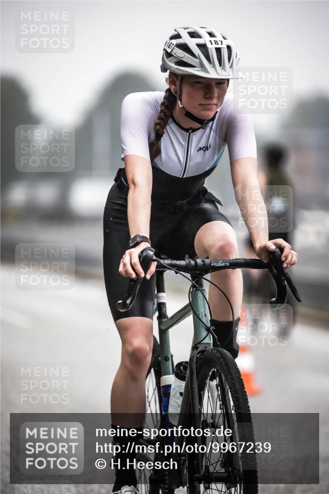 16.08.2026 - KN Förde Triathlon 2026 H.Heesch http://msf.ph/oto/9967239 16.08.2026 09:38:45 Radfahren 126, 166, 187 meine-sportfotos.de