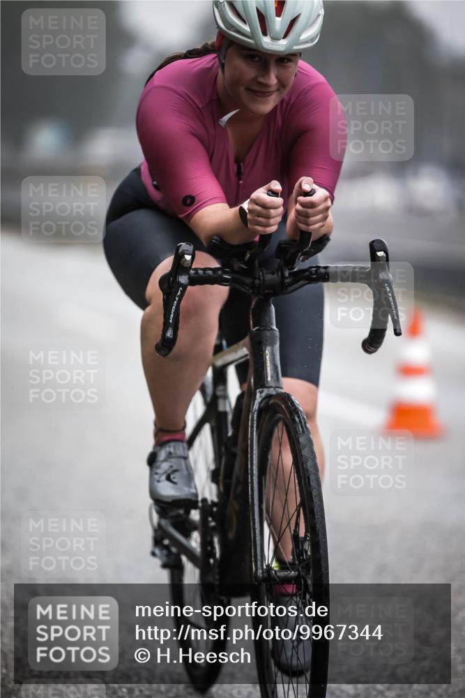 16.08.2026 - KN Förde Triathlon 2026 H.Heesch http://msf.ph/oto/9967344 16.08.2026 09:39:04 Radfahren 180, 183, 239 meine-sportfotos.de