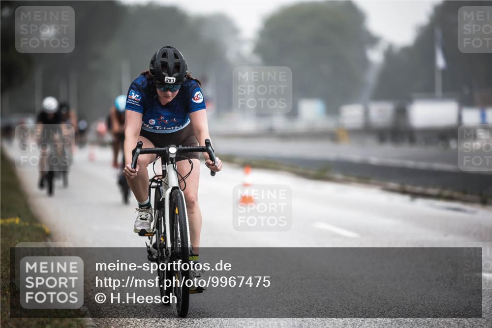 16.08.2026 - KN Förde Triathlon 2026 H.Heesch http://msf.ph/oto/9967475 16.08.2026 09:39:37 Radfahren 119, 227, 242, 253, 537 meine-sportfotos.de