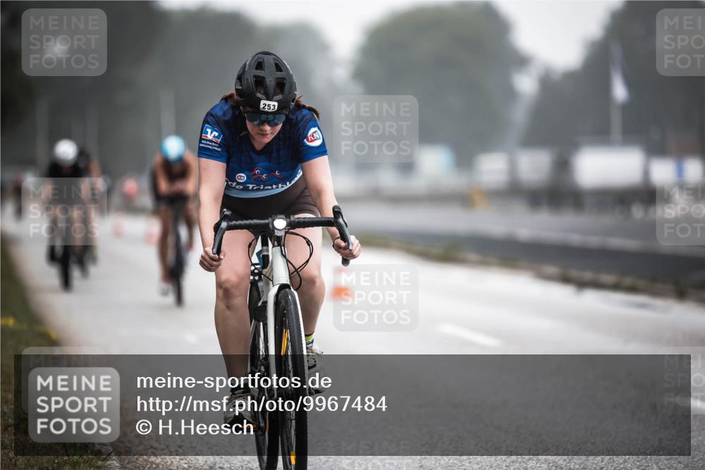 16.08.2026 - KN Förde Triathlon 2026 H.Heesch http://msf.ph/oto/9967484 16.08.2026 09:39:37 Radfahren 119, 227, 242, 253, 537 meine-sportfotos.de