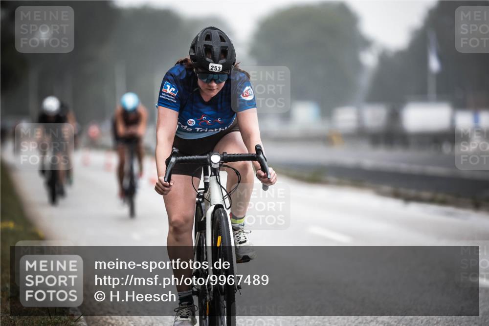 16.08.2026 - KN Förde Triathlon 2026 H.Heesch http://msf.ph/oto/9967489 16.08.2026 09:39:37 Radfahren 119, 227, 242, 253, 537 meine-sportfotos.de