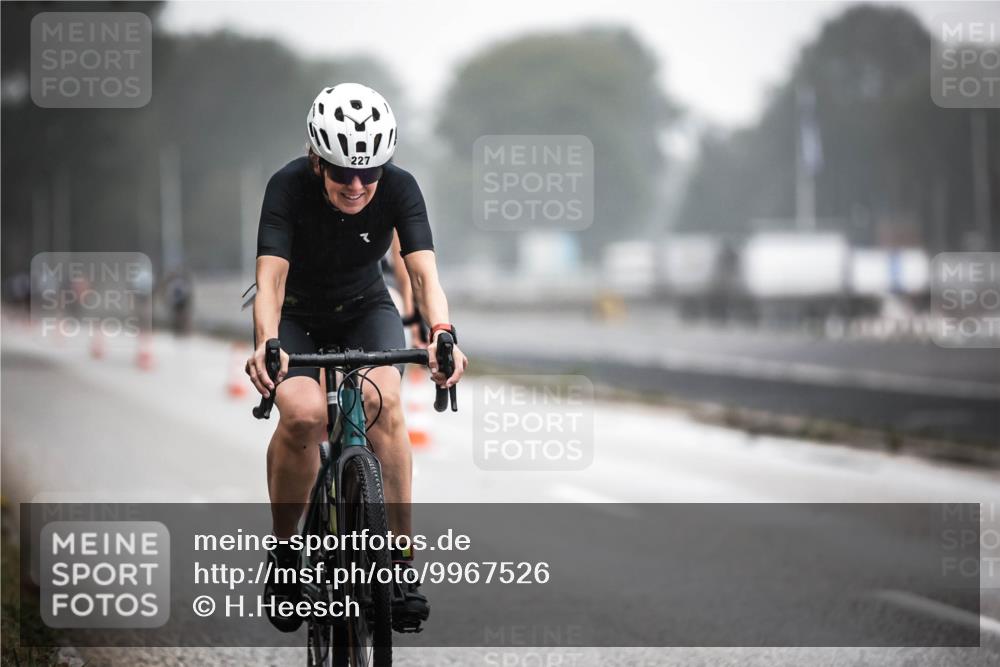16.08.2026 - KN Förde Triathlon 2026 H.Heesch http://msf.ph/oto/9967526 16.08.2026 09:39:41 Radfahren 119, 227, 242, 253, 537 meine-sportfotos.de
