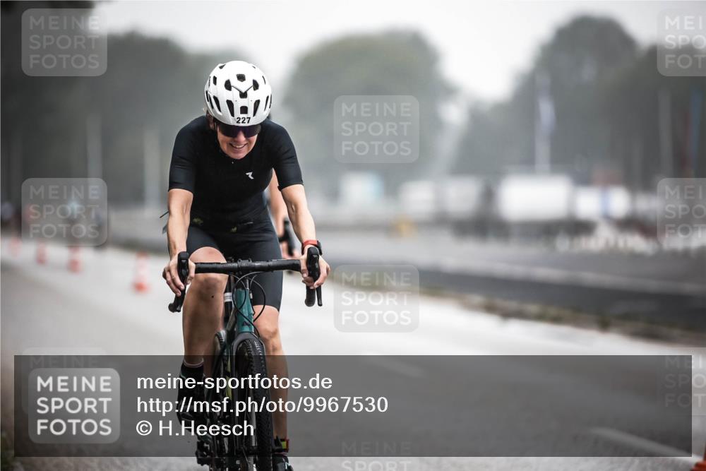 16.08.2026 - KN Förde Triathlon 2026 H.Heesch http://msf.ph/oto/9967530 16.08.2026 09:39:41 Radfahren 119, 227, 242, 253, 537 meine-sportfotos.de