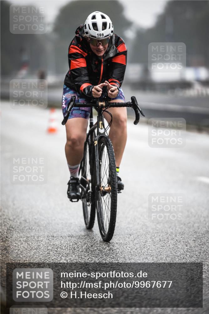 16.08.2026 - KN Förde Triathlon 2026 H.Heesch http://msf.ph/oto/9967677 16.08.2026 09:40:09 Radfahren 146, 159, 169, 214 meine-sportfotos.de