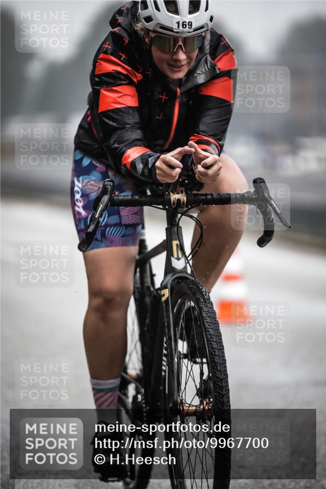 16.08.2026 - KN Förde Triathlon 2026 H.Heesch http://msf.ph/oto/9967700 16.08.2026 09:40:10 Radfahren 159, 160, 169, 214 meine-sportfotos.de