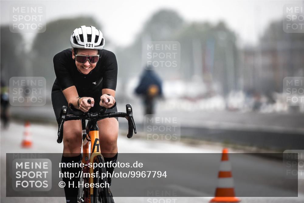 16.08.2026 - KN Förde Triathlon 2026 H.Heesch http://msf.ph/oto/9967794 16.08.2026 09:40:21 Radfahren 110, 121, 127, 140, 142, 148, 176, 191, 206 meine-sportfotos.de
