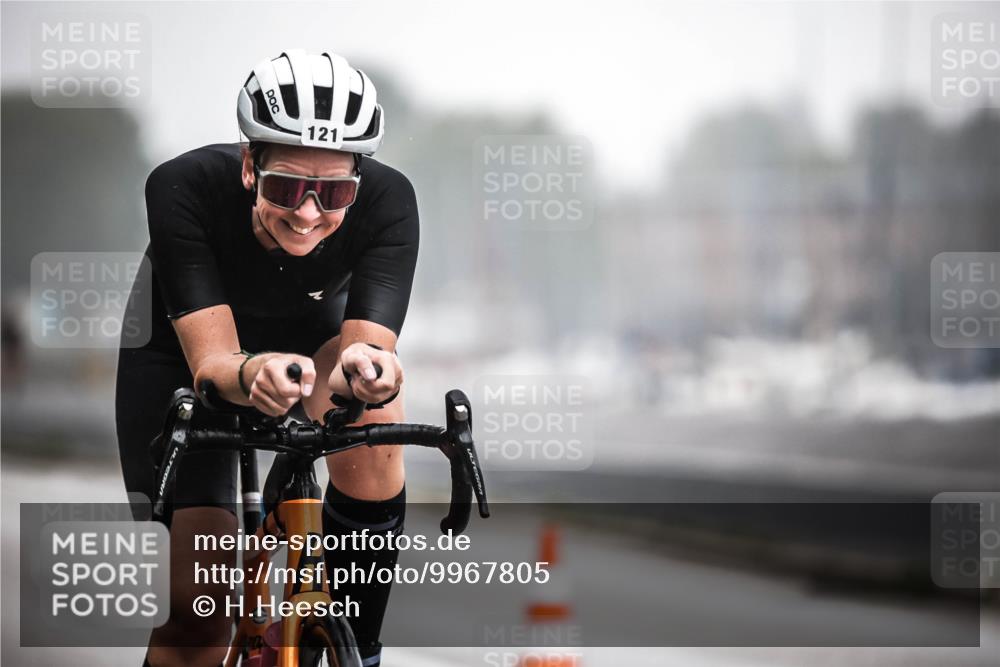 16.08.2026 - KN Förde Triathlon 2026 H.Heesch http://msf.ph/oto/9967805 16.08.2026 09:40:21 Radfahren 110, 121, 127, 140, 142, 148, 176, 191, 206 meine-sportfotos.de