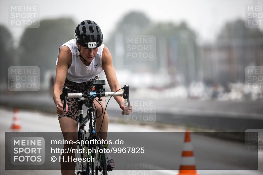 16.08.2026 - KN Förde Triathlon 2026 H.Heesch http://msf.ph/oto/9967825 16.08.2026 09:40:23 Radfahren 106, 110, 121, 127, 140, 142, 176, 191, 206 meine-sportfotos.de
